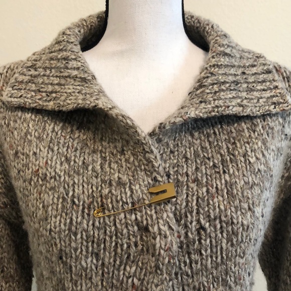 Express Sweater - Picture 3 of 4